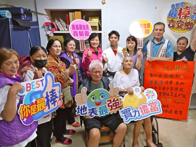 柔道首金  吉安曾嘉浩為花蓮歷史新篇章 游淑貞貼紅榜  期許更上一層樓為國爭光